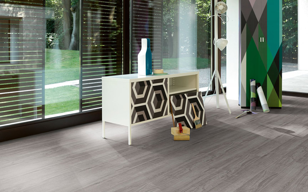 PARADOR Laminat Eiche lichtgrau Landhausdiele Seidenmatte Struktur 4-seitige V-Fuge | Basic 200 | 15 m²-4014809170594 PARADOR Laminat Eiche lichtgrau Landhausdiele Seidenmatte Struktur 4-seitige V-Fuge | Basic 200 | 15 m²-4014809170594