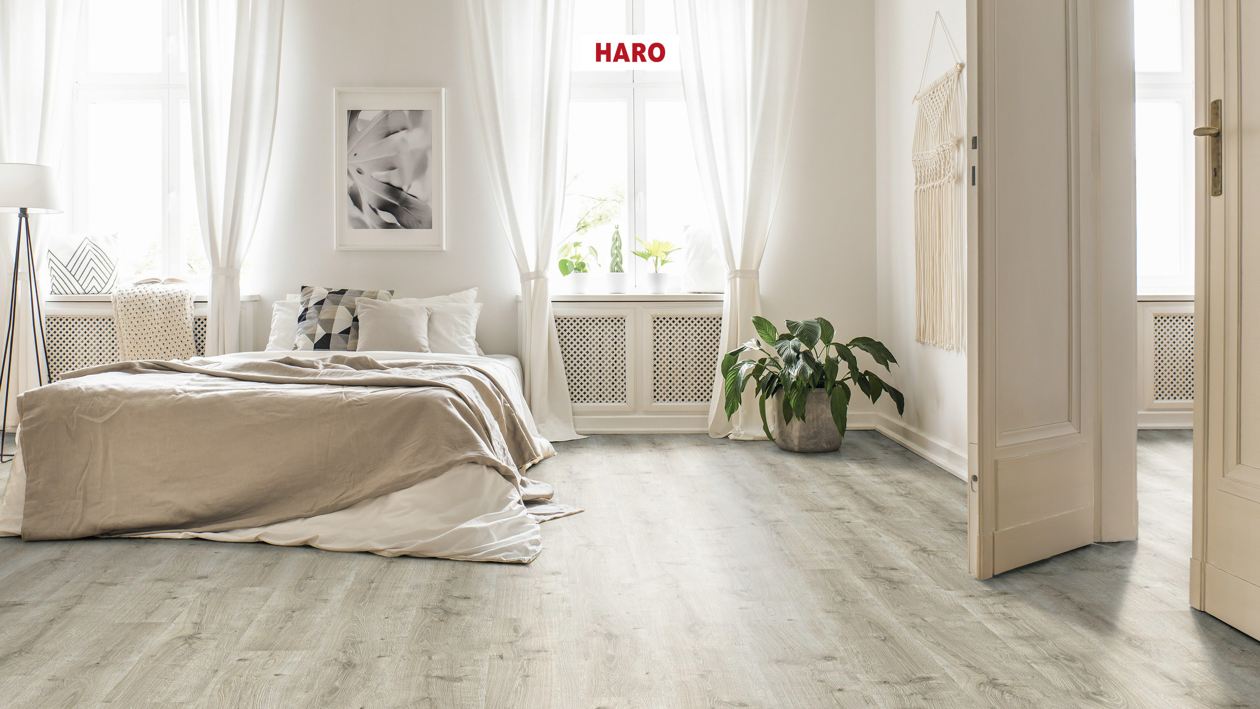 HARO Laminat Eiche Breda weiß strukturiert Landhausdiele 4V | Sonderedition NKL32-4018427540661 HARO Laminat Eiche Breda weiß strukturiert Landhausdiele 4V | Sonderedition NKL32-4018427540661